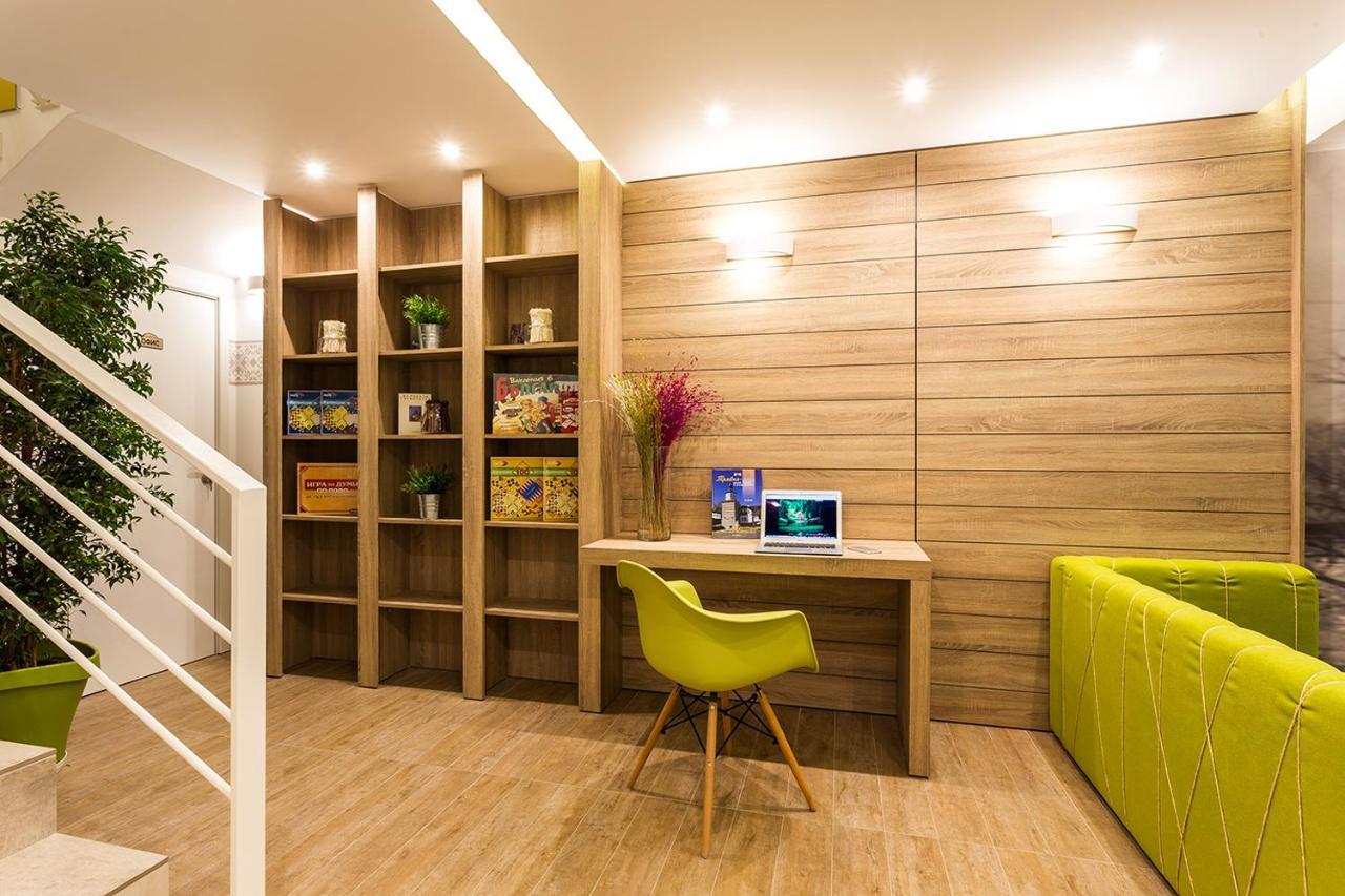 Hotel Compliment ตริยาฟนา ภายนอก รูปภาพ